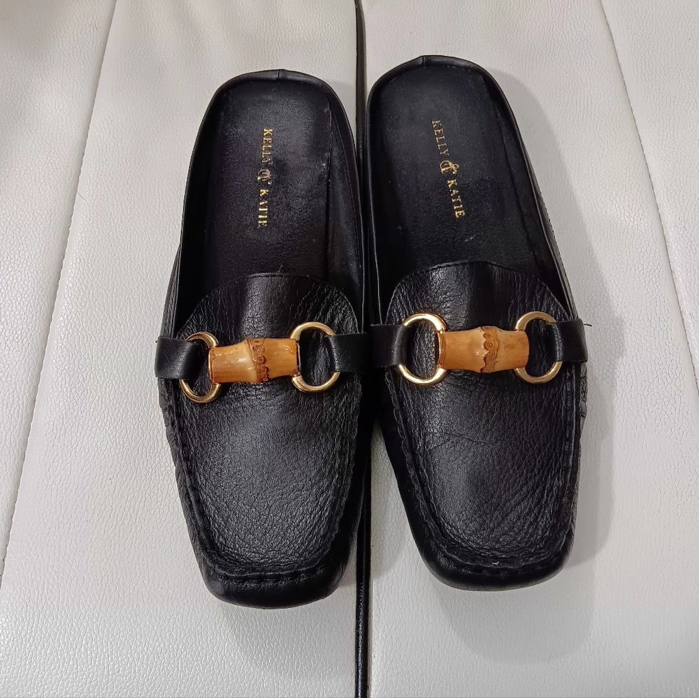 VTG Kelly and Katie Black Leather Mules Gold Buckle Bamboo Detail Casual Travel
